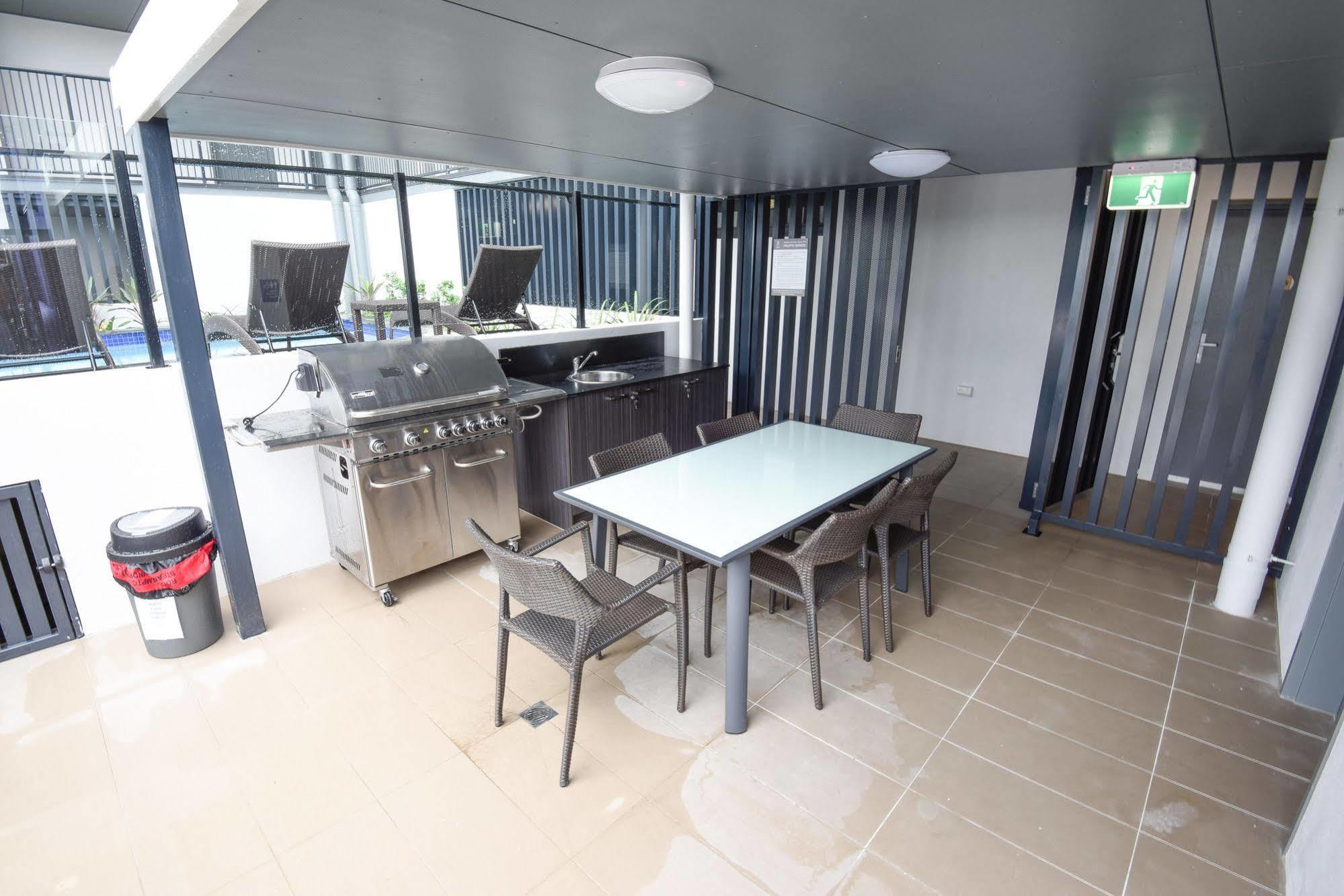 Pacific Sands Apartments Mackay Extérieur photo